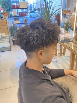 ロハスバイケンジ(LOHAS by KENJE) ツーブロショート×ツイストパーマ