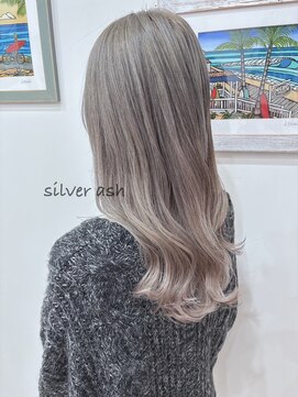 オーシー 志比口店(O'sea) ブリーチ×シルバーアッシュ