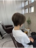 ハイライト白髪ぼかしレイヤーショート