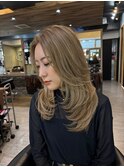 Hバタフライレイヤーカット顔まわり髪質改善ブリーチエクステ