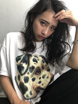 サングース(Sungoose) sungoose tokyoネオウルフウェーブパーマフォギーベージュ耳掛け