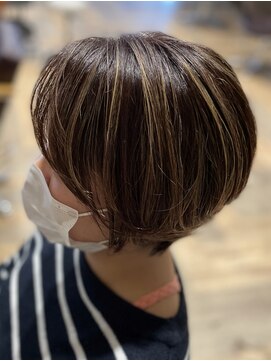 フラッシュ 高蔵寺店 大人可愛いショート