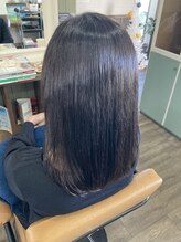 ヘアサロンアンドリラクゼーション マハナ(Hair salon&Relaxation mahana) ミディアムロングの控えめレイヤースタイル