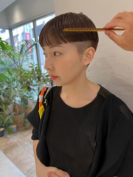 スタン 渋谷(Stam) ショートヘアマニッシュショートアッシュグレージュ韓国30代40代