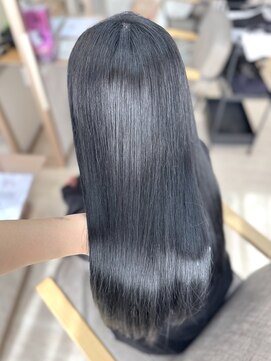 エルバイラビス 大宮(elu by lovis) 《mana》ブルーブラック/Aujuaトリートメント/うる艶カラー/大宮