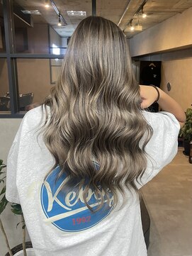 サニー 渋谷(SUNNY) nバレイヤージュ、ハイライト、レイヤーロング、グレーベージュ