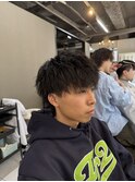 ショートウルフ　ツイストスパイラルパーマ　メンズパーマ　眉毛