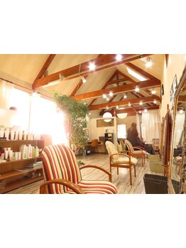 《イルミナ＋COTAシャンプー＆トリートメント￥5400～》お手頃価格なので定期的に通いたい方におすすめ♪