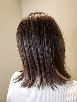 アットティー 金沢文庫(at tee...) ぱつっとミディ×バレイヤージュ☆