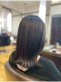 透明感のある夏カラー くびれセミロングで美シルエット