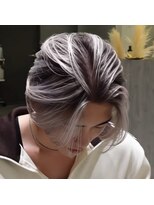 オメガ 渋谷(OMG)&nbsp;ブリーチ二回で作るシルクバレイヤージュ