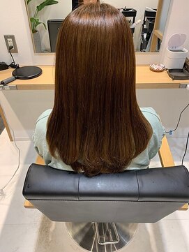 キオナ(Kiona) 【ビフォーアフター】艶髪ストレート