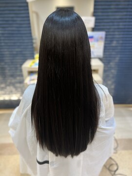 ヴィヴァーチェイルソーレ(VIVACE ilsole) 20代30代暗色アッシュ黒髪ロング髪質改善カラー韓国ヘア透明感