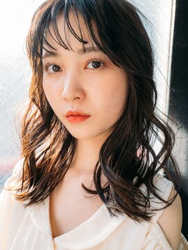 リュープリエ 笹塚(Lieu plie) 顔まわりのおくれ毛×無造作セミロングヘア