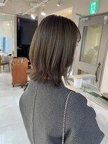 ネオリーブ チロル 横浜西口店(Neolive CiroL.)&nbsp;大人ヘア ハイライト レイヤーミディアム  【miku】