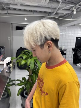 ギア(GEAR.) 【夏のハイトーンカラー♪】メンズホワイトカラー