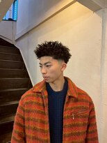 ビーバイエイトジェンツ(Bee by EIGHT GENTS)&nbsp;MEN’S HAIR/サーフカール/刈り上げセンターパート/心斎橋