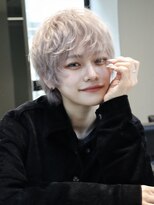 ザサードヘアー 船橋(THE 3rd HAIR) フェイスレイヤー ラウンドマッシュ ホワイトベージュ