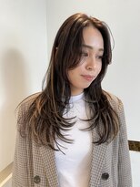 フル(FULL)&nbsp;スタイリングはAII内巻きに！レイヤーたっぷりハイライトカラー