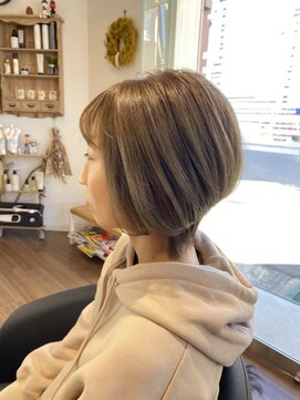 ヘアクリエイト カルム(Hair create CALME) 前下がりボブ