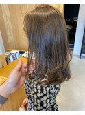 透け感グレージュ×流れるレイヤー