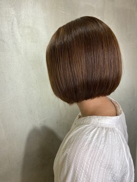 アンダーバーホワイトモデ 河内長野(_WHITE mode) ☆ ナチュラルミニボブ