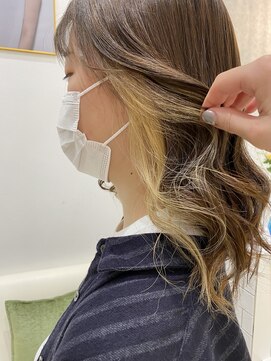 レム(REM) イヤリングカラー×whitebeige