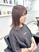 ピンクブラウン/グレージュカラー/外はねボブ