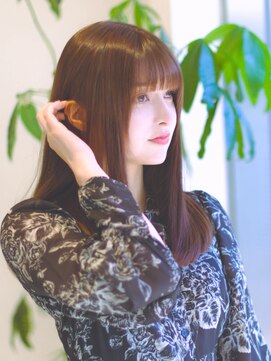 シキ(shiqui) 20代/30代/大人フェミニンロングレイヤー