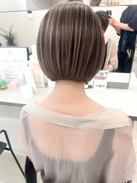 リル バイ ジルブラン(Lil by JIL BLAN) ショートボブグレージュハイライトレイヤーカット髪質改善