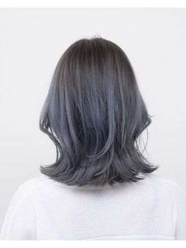 ルプラ ブリリアント(le-pla brilliant) センターパート/切りっぱなしボブ/ブルー/ダブルカラー/豊橋田原