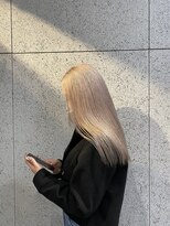 ローレン(Lolen.)&nbsp;ホワイトベージュ / 小顔に見せるヘア  mai