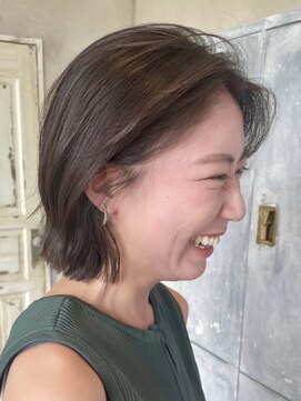 カムジーヘッド(COMEGHEAD) 上乃裏タッセルボブ丸みショート黒髪ショートベリーショート韓国