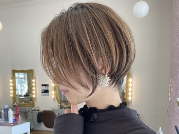 COIFF1RST 別府 白髪ぼかし/ハイライト/ショートヘア/縮毛矯正（旧：COIFF1RST 別府）