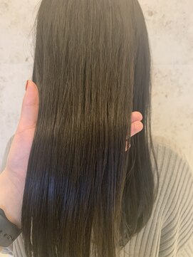 ミルト(mirto) まとまるロングヘア×透明感暗髪カラー