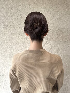 キュー(que) シニヨン　ヘアセット