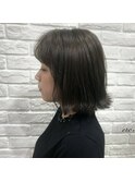 ツヤツヤ外はねグレーベージュカラー