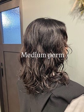 アリーマーケットリル(ALLEY MARKET lil) ミディアムパーマ/ミディアムレイヤー/パーマ