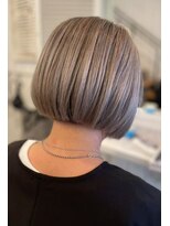 シークレットミラーズ(SECRET MIRRORS)&nbsp;白髪ぼかしハイライト×アッシュシルバー