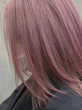 ペールピンクカラー