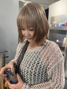 ビューズ(VIEWS) 20代30代人気レイヤーカットデザインカラーレイヤーボブ