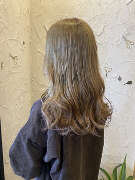 ヘアデザイン ノア(Noa) ミルクティーベージュ