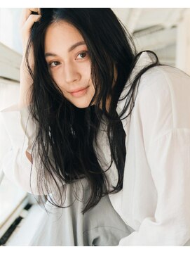 リリーオブザベイス(Lily of the Vase) ロングヘア