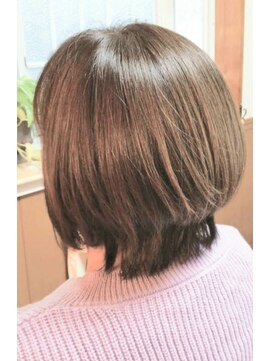 エイム(aime) お手入れ簡単ウルフボブ