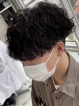 ウェイビーエフティフィフス 横浜西口(WAVEY ft.fifth) 波巻きスパイラルパーマメンズマッシュツイストスパイラルパーマ