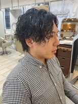 テトラ バイ ネオリーブ 横浜西口店(tetra by neolive)&nbsp;横浜★センターパートの縦落ちツイストスパイラル