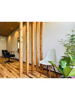 スタイリスト2名の小規模サロンだからこそ親身にお客様に寄り添える。生涯通いたくなるサロンです♪