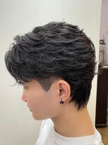 レボルトヘアー(R EVOLUT hair) 襟足有り毛流れフェザーショート