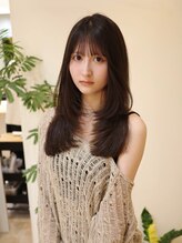 セラ(Cela) 大人かわいい垢抜け韓国小顔レイヤー