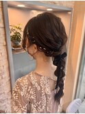 大人かわいい♪リボンと金箔で仕上げる華やか編みおろしヘア